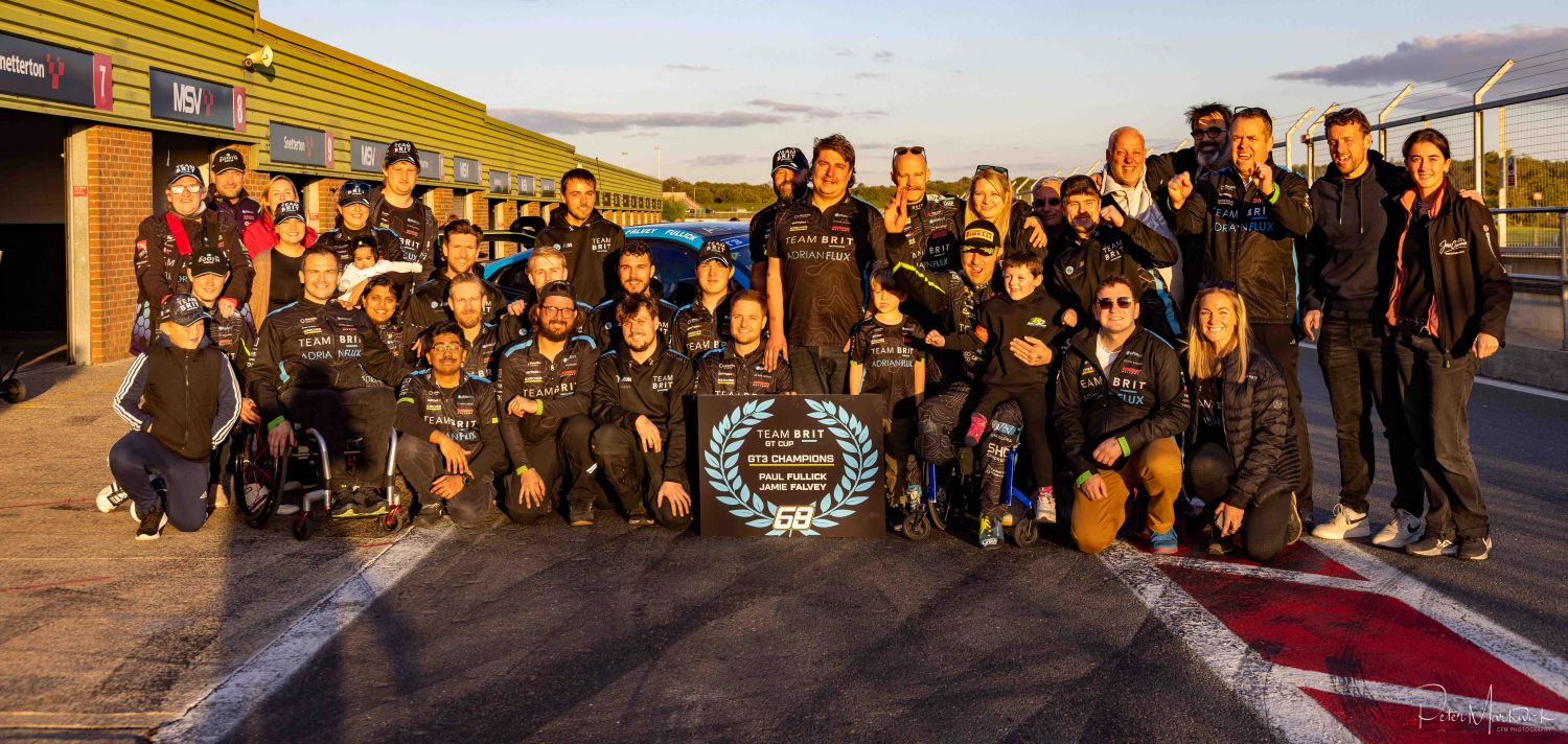 Fullick and Falvey Crowned GT Cup GT3 Champions
